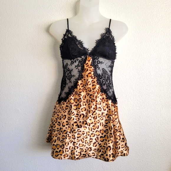 Victoria's Secret Very Sexy Leopard and Lace Babydoll Size Small - Picture 1 of 9